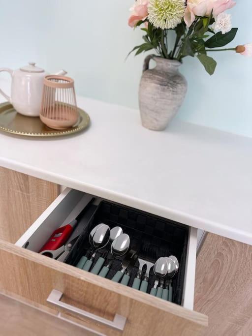 Wellness Studio Tiel Met Sauna En Jacuzzi Exteriér fotografie