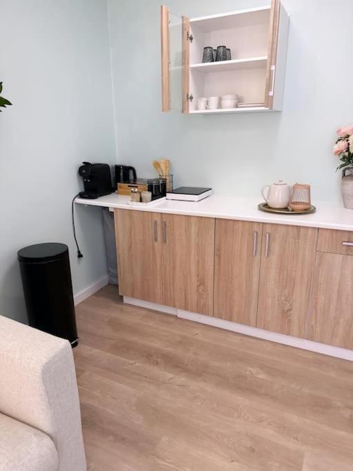 Wellness Studio Tiel Met Sauna En Jacuzzi Exteriér fotografie
